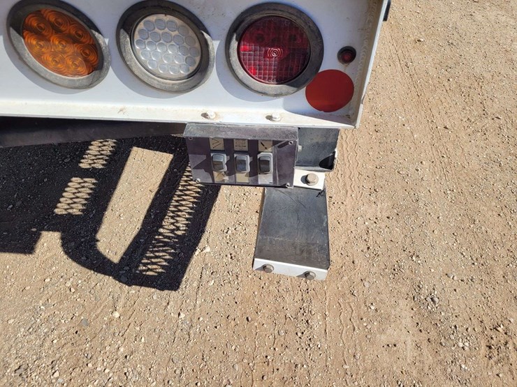 2019-ford-f550-image-10