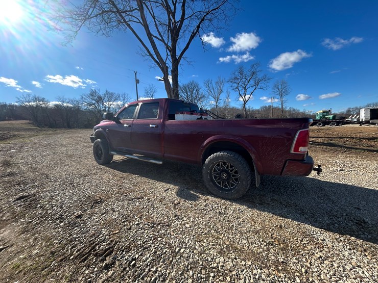 2018-dodge-3500-image-10