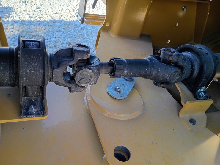 2023-caterpillar-910-image-63