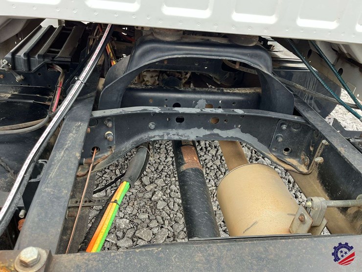 2004-ford-f650-image-27