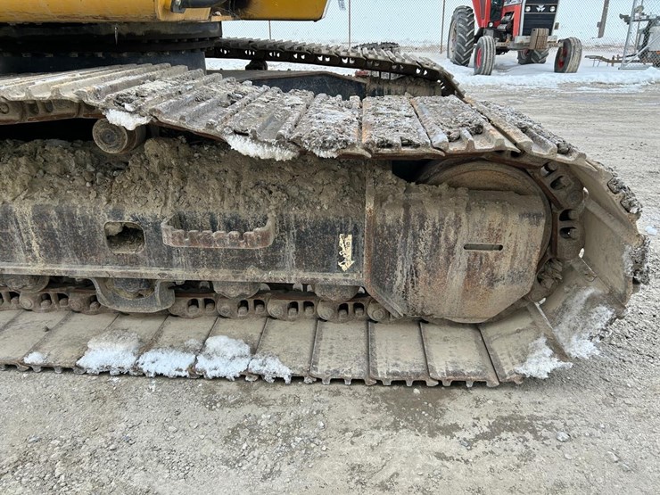 2019-deere-210g-lc-image-14