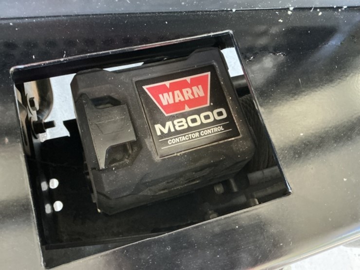 2013-chevrolet-tahoe-image-15