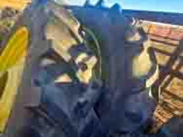 2016-john-deere-7230r-image-36