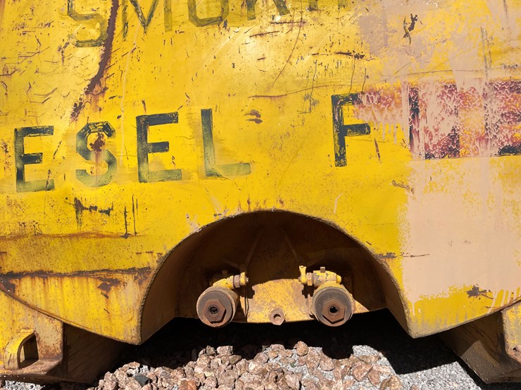 #3293-•-fuel-tank-image-11