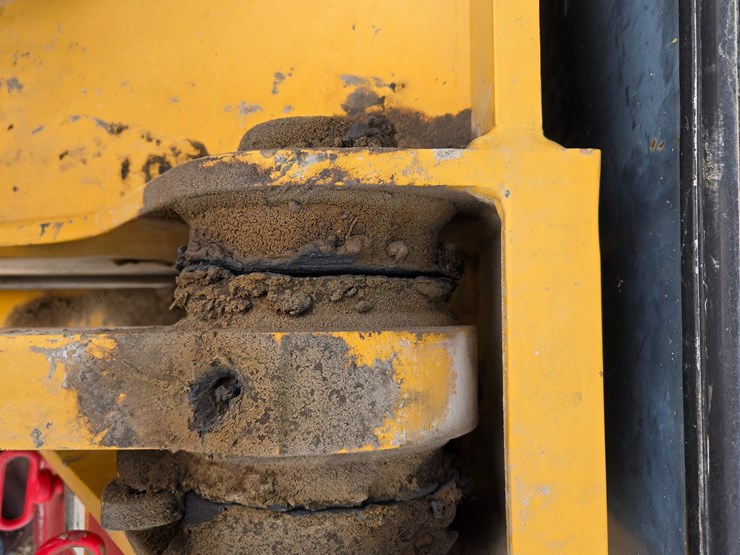 2004-deere-655c-image-114