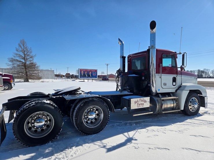 1995-freightliner-fld120-image-27