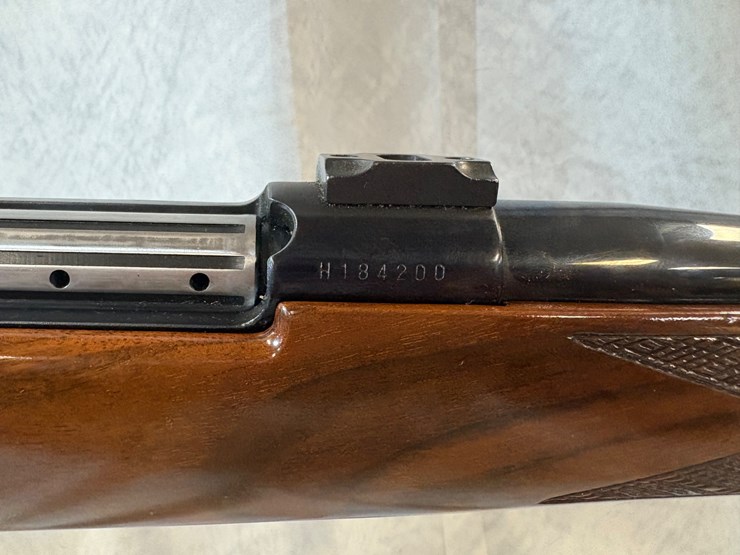 #2763-•-weatherby-mark-v-300-win-mag-bolt-action-rifle,-sn:-h184200-image-15