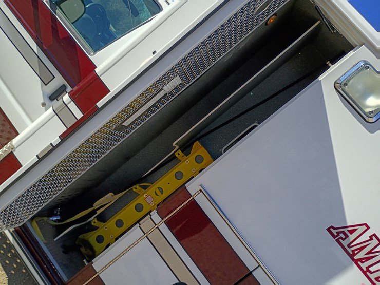 2009-ford-e450-image-95