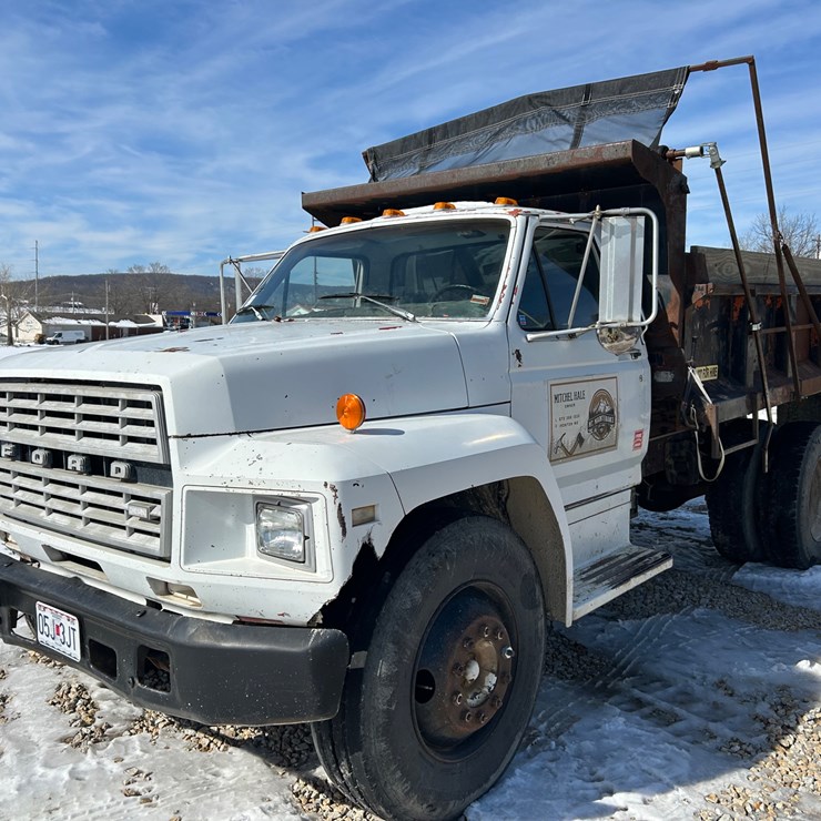 1984 FORD F700