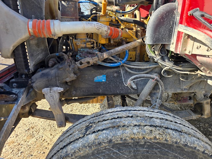 1999-peterbilt-330-image-28