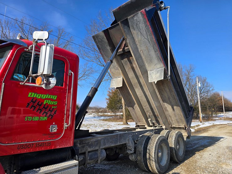 1999-peterbilt-330-image-43
