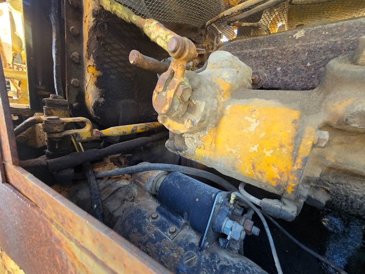 caterpillar-d6b-image-31