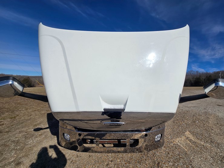 2012-freightliner-cascadia-113-image-39