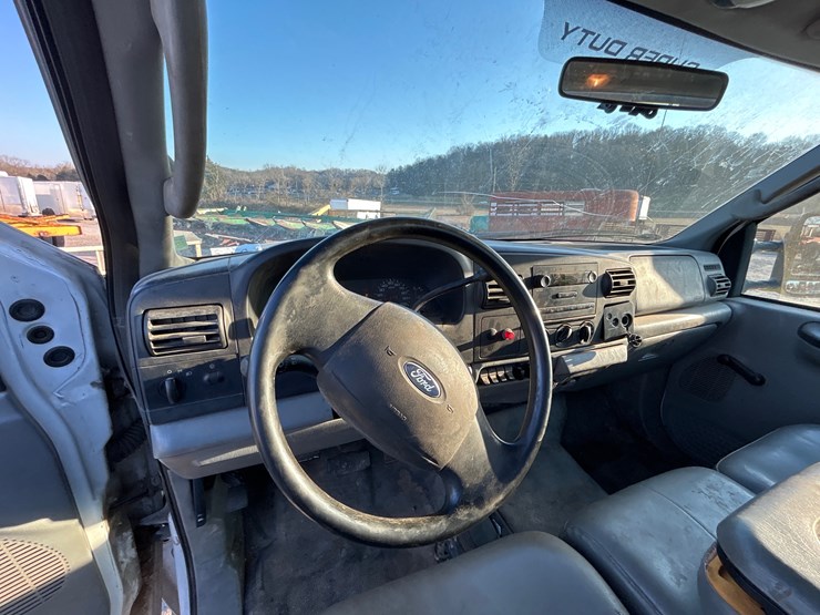 2006-ford-f450-image-9