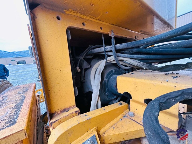 2003-volvo-g710b-image-153