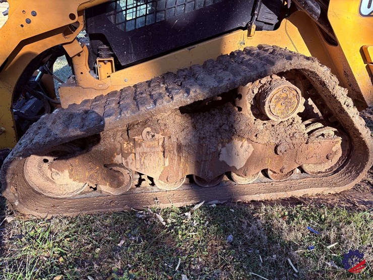 2020-caterpillar-289d3-image-15