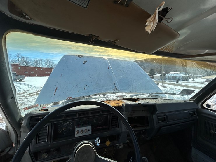 1984-ford-f700-image-107