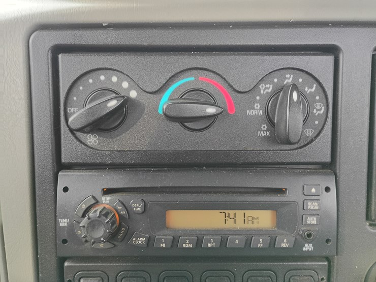 2011-international-transtar-8600-image-47