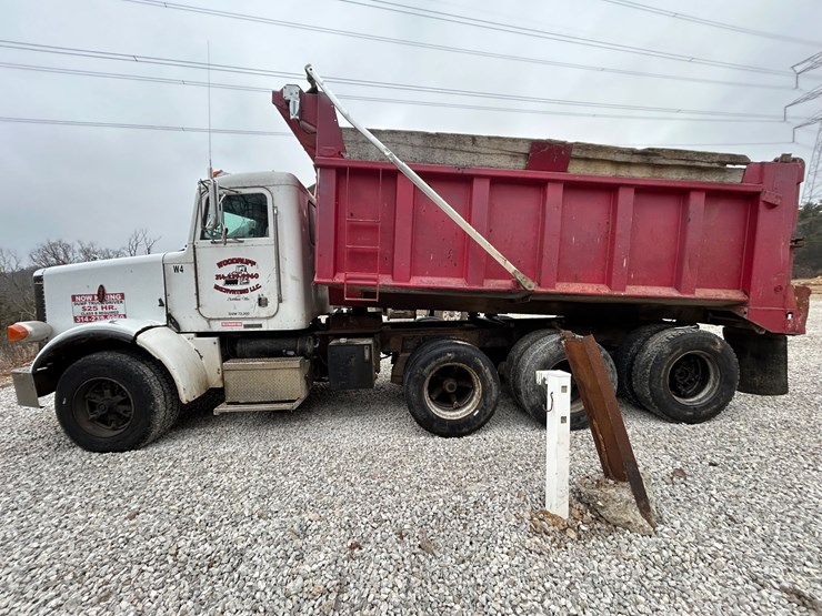 1988-peterbilt-357-image-3