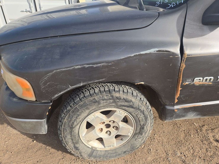 2004-dodge-ram-1500-image-2