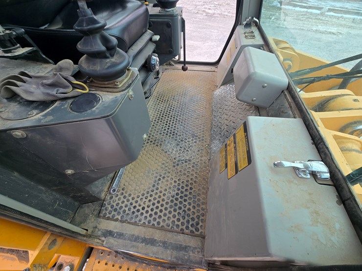 2005-liebherr-lr622b-image-50