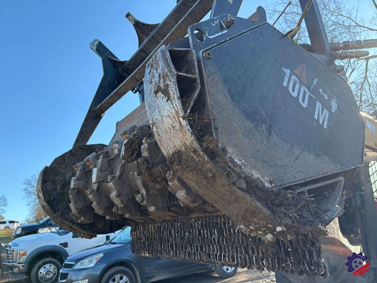 cat-hm315c-mulcher-attachment-image-12