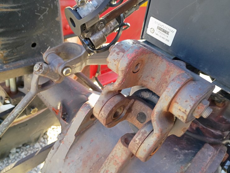 1983-massey-ferguson-240-image-49