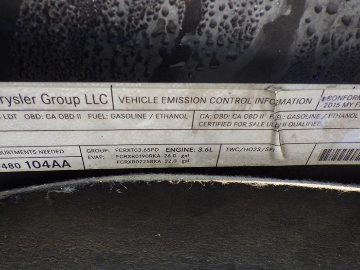 2015-dodge-1500-image-12