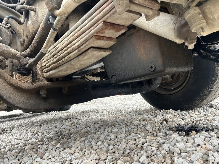 1988-peterbilt-357-image-24