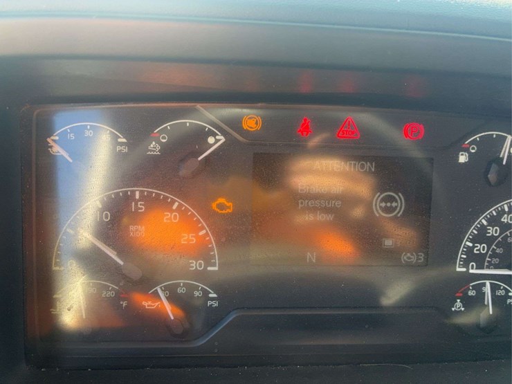 2019-volvo-volvo-vnl-tandem-axle-dual-conventional-new-generation-tractor-truck-image-51