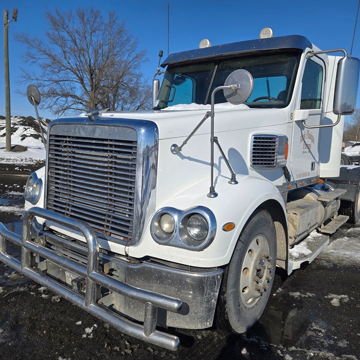 2012 FREIGHTLINER CORONADO 132