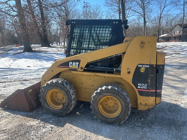 2003-caterpillar-236-image-6