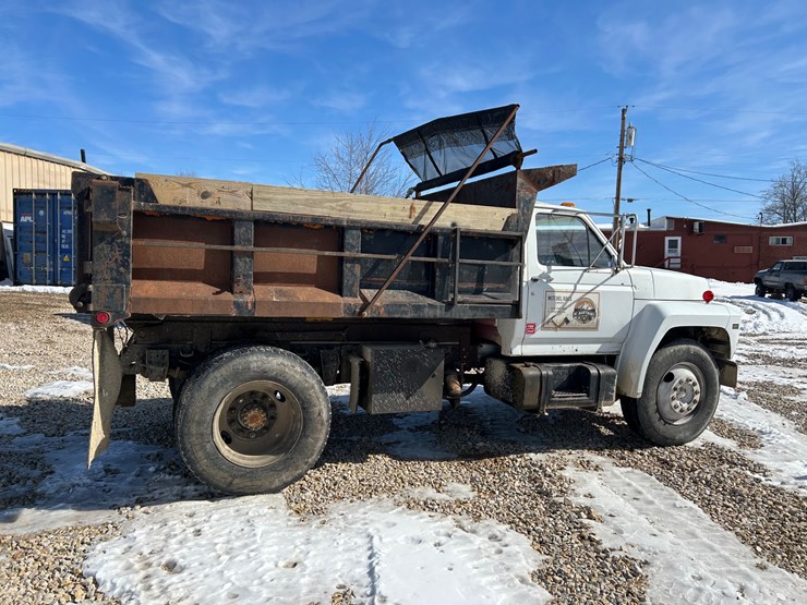 1984-ford-f700-image-16