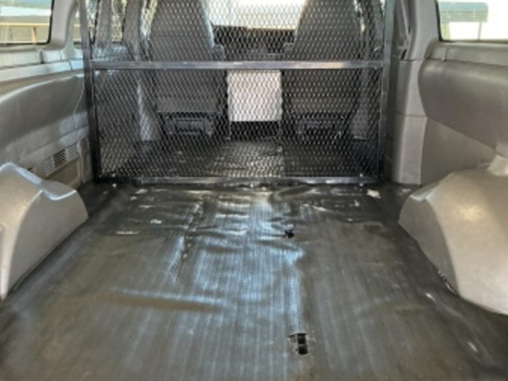 2014-chevrolet-express-2500-image-10