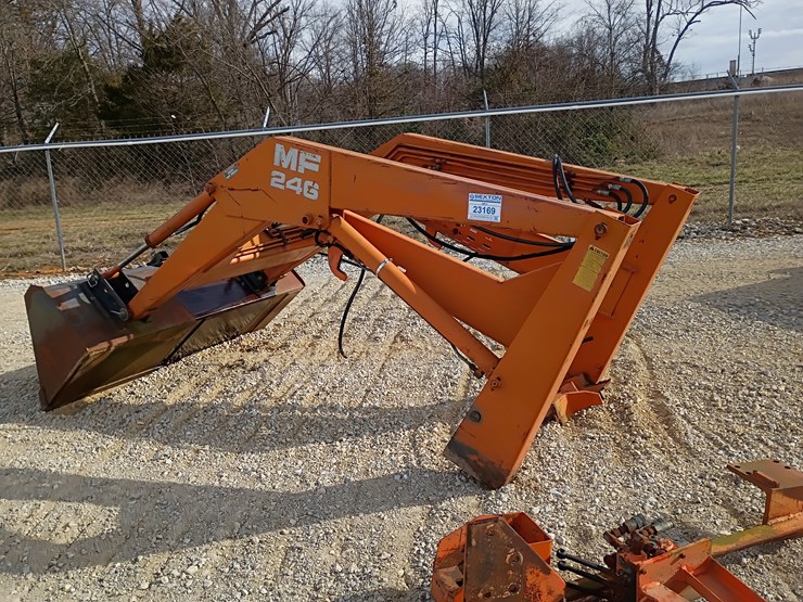 massey-ferguson-246-image-2