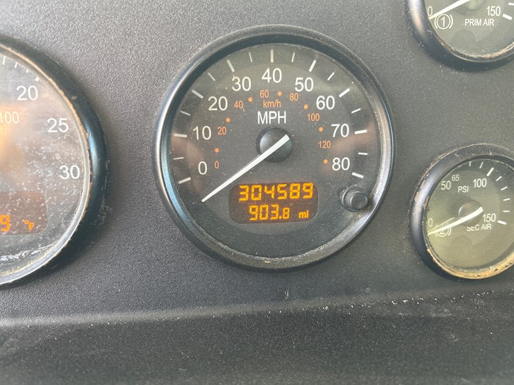 2012-peterbilt-382-image-109