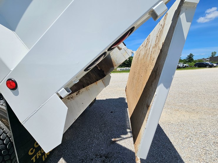 2012-peterbilt-382-image-46