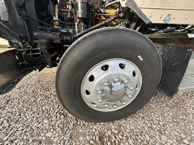 2001-kenworth-t800-image-76