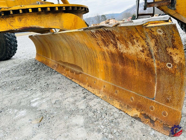 2003-volvo-g710b-image-90