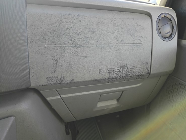 2009-ford-e450-image-41