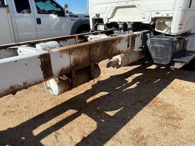 1996-freightliner-fl80-image-122