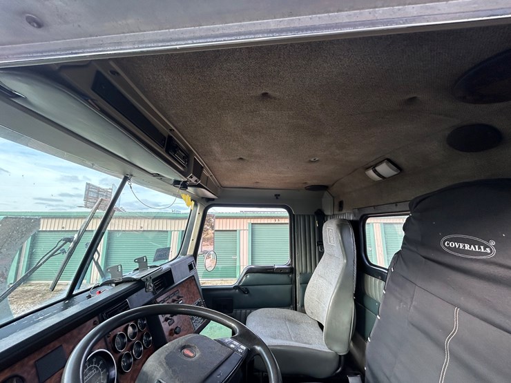 2001-kenworth-t800-image-96