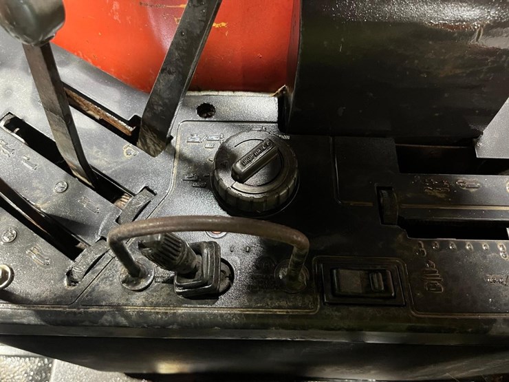 case-ih-5140-image-32