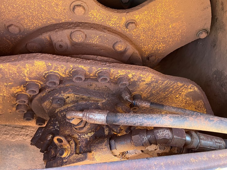 caterpillar-cp-323-image-12