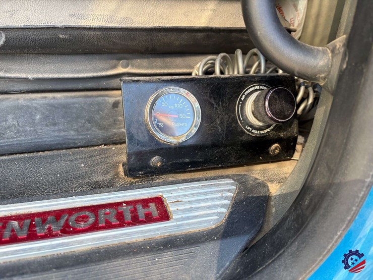 2020-kenworth-t880-image-58