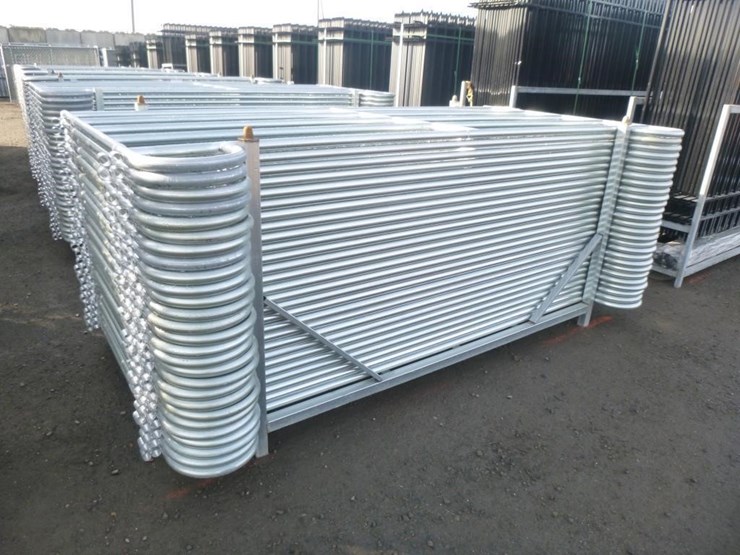 unused-117"x61"-corral-panels-image-2