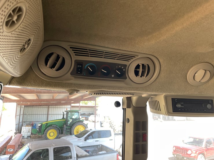 2019-john-deere-r4023-image-24