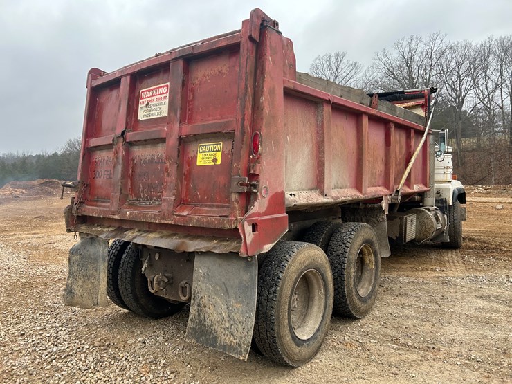 2001-mack-rd688s-image-18