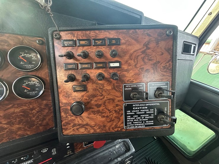 2001-kenworth-t800-image-94