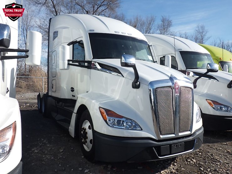 2023-kenworth-t680-image-3